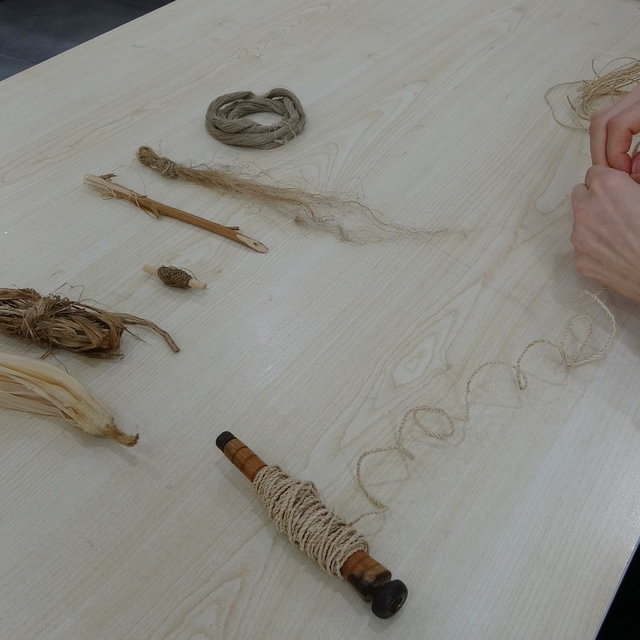 Mısır koçanı kıyafet oldu
Mısır koçanından üretilen kıyafetler hem görselli...