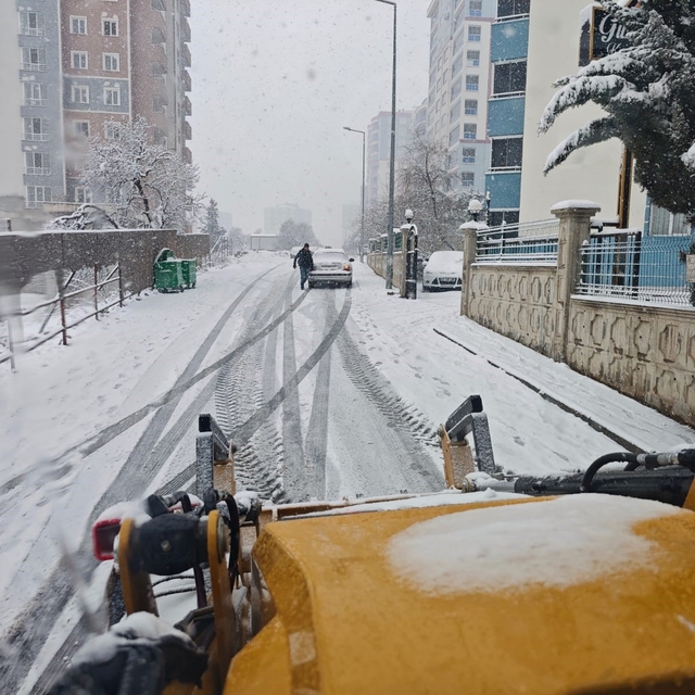 Onikişubat Belediyesi karla mücadelede tam teyakkuzda
