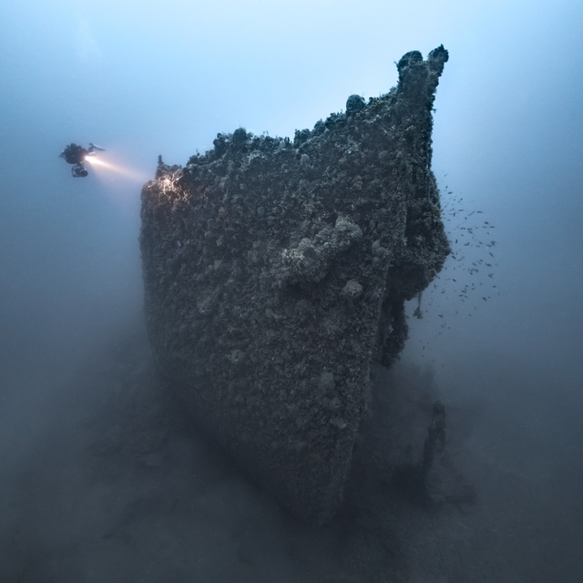 Çanakkale Boğazı'ndaki savaş gemisi batıkları koruma altına alınıyor
Derin...