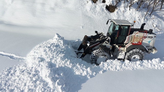 Tunceli'de kar yağışı etkili oldu: 178 köy yolu kapandı