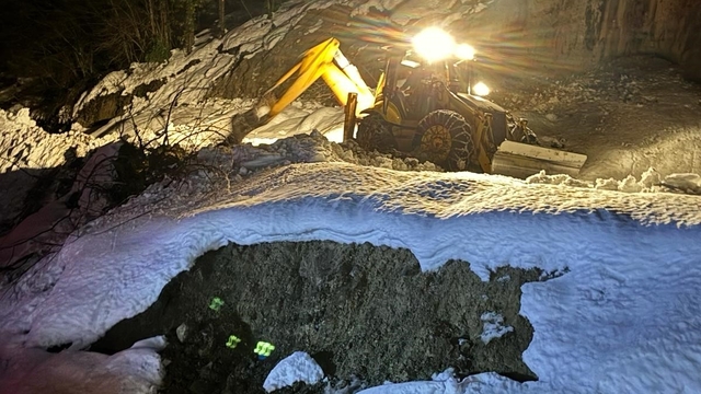 Türkeli'de heyelandan kapanan yol yeniden ulaşıma açıldı