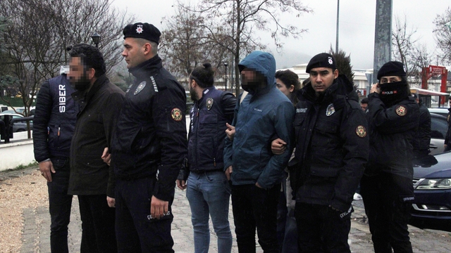 Muğla'da sahte hesap üzerinden  'Devlet Büyüklerine Hakaret' şüphelileri adliyeye sevk edildi