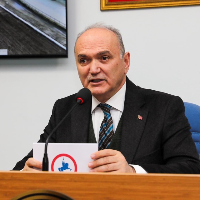 Düzce'de 2026 yılı yatırım ve hamle yılı olacak
Başkan Özlü'nün 2026 yılına...
