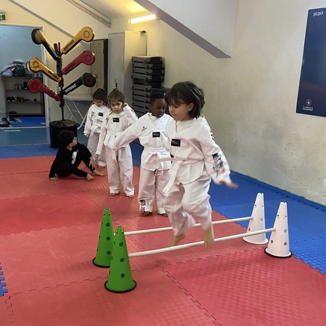 Porsuk Spor Salonu'nda taekwondo eğitimleri aralıksız sürüyor