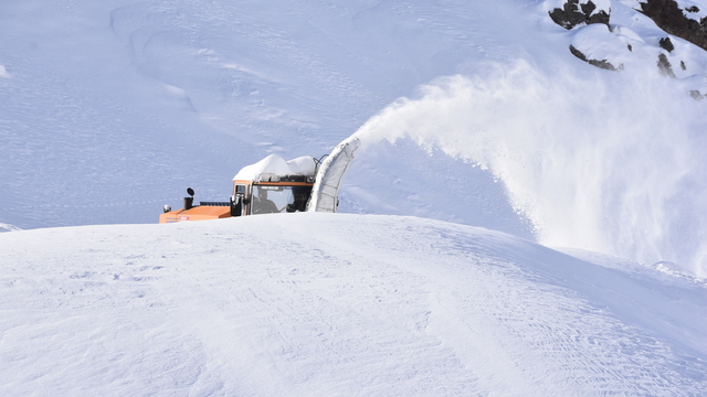 Bitlis'te 104 yerleşim yeri ulaşıma kapandı
