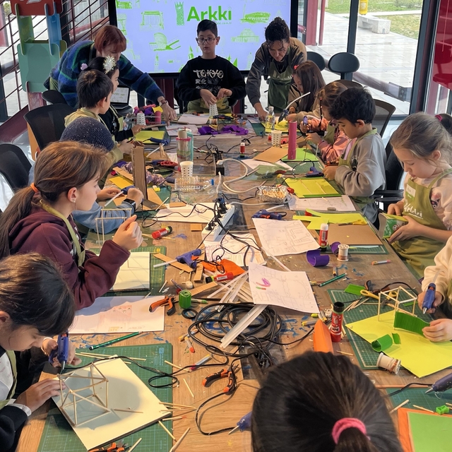 Nilüferli çocuklar hem eğleniyorlar, hem öğreniyorlar
Yarıyıl tatilinde kod...