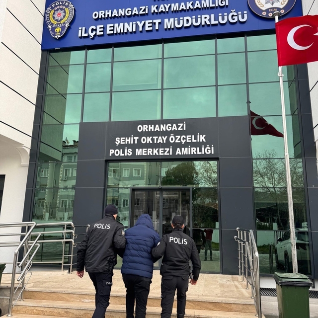 Bursa'da aranan şahıslara yönelik darbe vuruldu...7 hükümlü cezaevine gönde...