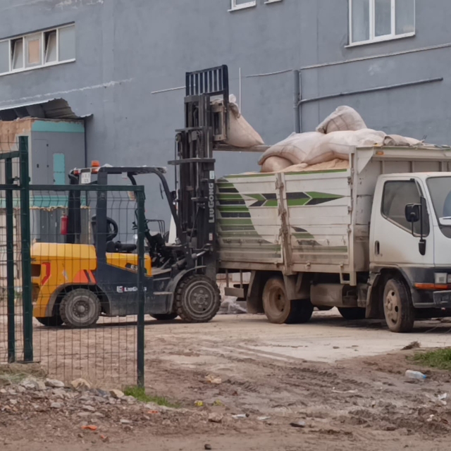 Forkliftten düşüp öldü