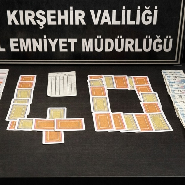 Kırşehir'de kumar oynayan 3 kişiye 34 bin 812 lira ceza kesildi