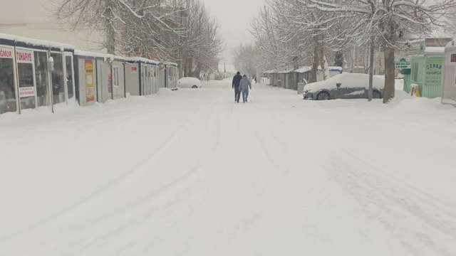 Gölbaşı'nda kar yağışı etkili oldu