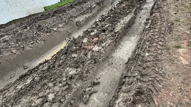 Gönen'de imar var, inşaat var yol yok, altyapı yok
Vatandaş tepkili: "Oy istemeye gelince varlar, hizmete gelince yoklar"
CHP'li Gönen Belediyesi'ne sert tepki: "Oy var, hizmet yok"