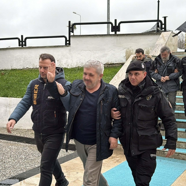 'Sakaraltı Sakarüstü' sanal medya hesabına yönelik operasyon; 8 gözaltı