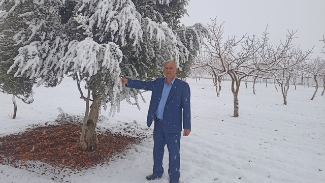 Araban'da kar yağışları çiftçiler, zeytin ve Antepfıstığı üreticilerinin yüzünü güldürdü