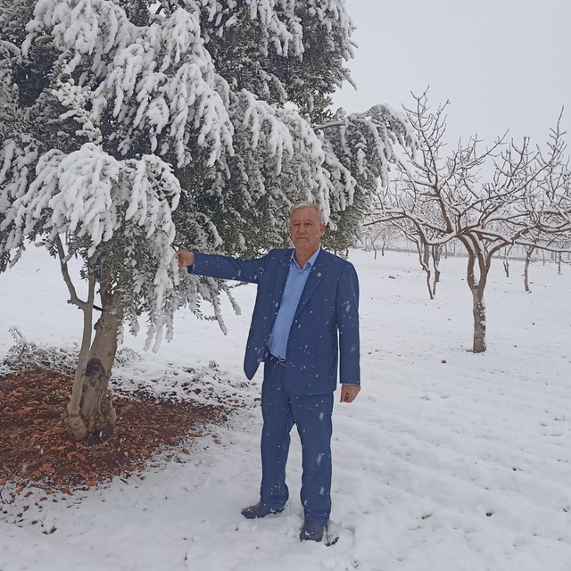 Araban'da kar yağışları çiftçiler, zeytin ve Antepfıstığı üreticilerinin yü...