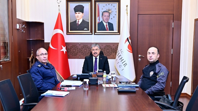 Vali Yılmaz, Video Konferans Sistemi üzerinden düzenlenen toplantıya katıldı