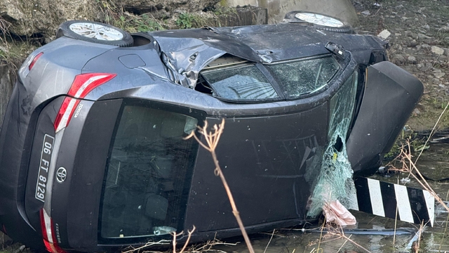 Zonguldak'ta kaza sonrası dereye düşen otomobilin sürücüsü yaralandı