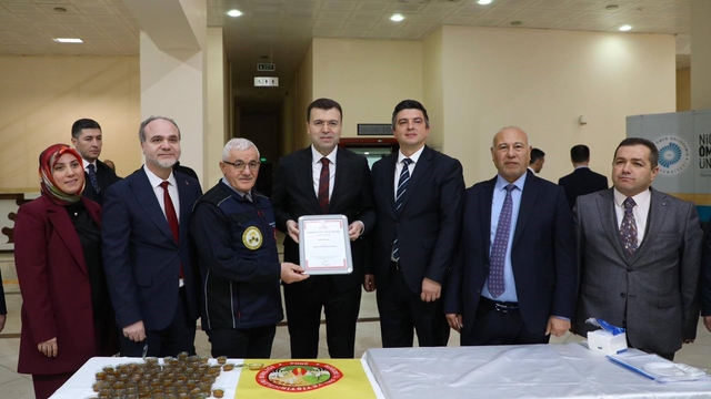 Niğde Geven Balı'nın coğrafi işareti tanıtıldı, arıcılık eğitimi verildi