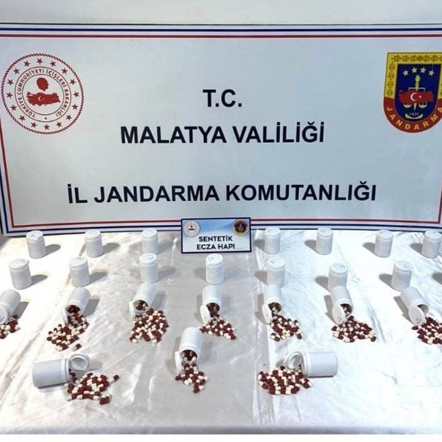 Malatya'da uyuşturucu operasyonu; 8 gözaltı