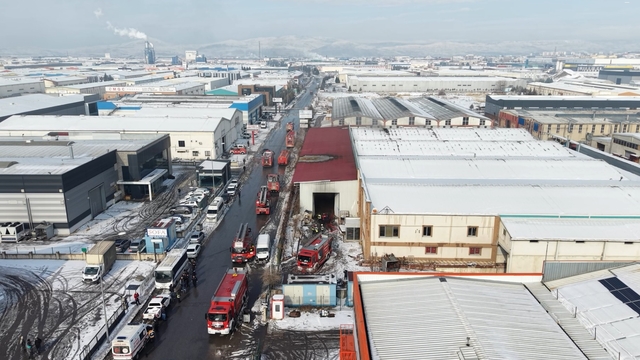 Kayseri'de mobilya fabrikasında yangın