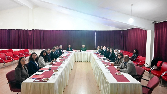 Kırklareli Valisi Turan: "Aile odaklı sosyal hizmetlerin bütüncül, koruyucu ve önleyici bir anlayışla sürdürülebilir şekilde yürütülmesi büyük önem taşıyor"