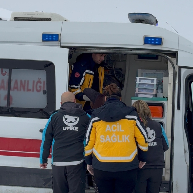 Mahsur kalan hastanın yardımına UMKE yetişti