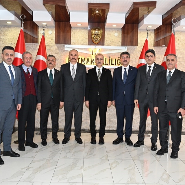 Ulaştırma ve Altyapı Bakanı Uraloğlu Batman'da