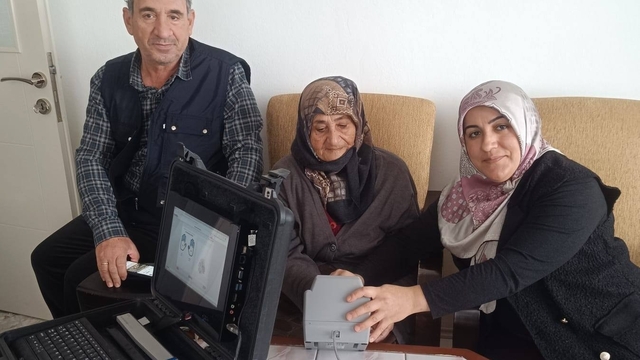 Sinop'ta evde kimlik kartı başvurusu hizmeti sürüyor