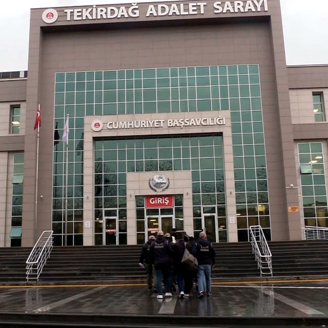 Yurt dışına kaçma hazırlığındaki 4 FETÖ şüphelisi, Tekirdağ'da yakalandı