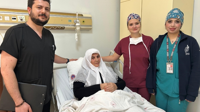 Van'da hastanın göğüs kafesi açılmadan akciğerin yarısı çıkarıldı
Van'da "Uniportal VATS" yöntemiyle akciğer lobu alındı