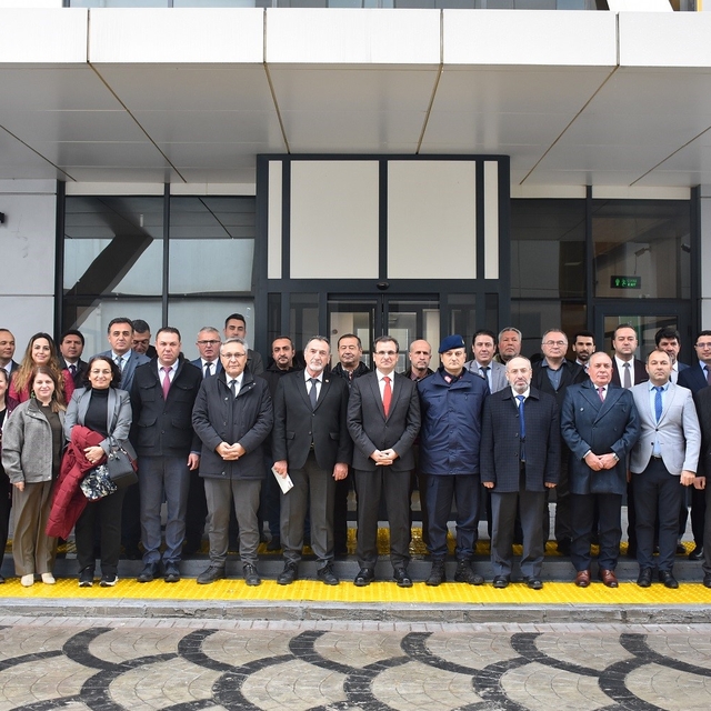 Salihli'de hizmet zirvesi: Yatırımlar, projeler ve koordinasyon ele alındı