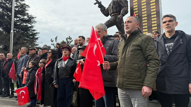 Zonguldak'ta "Bayrak Namustur" yürüyüşü düzenlendi