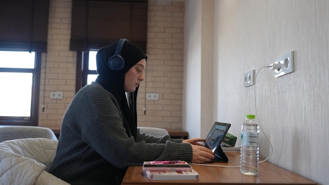 Öğrencilerin yeni mekanı Yahya Kemal Kitap köşkü oldu
Gençler yeni kütüphaneye yoğun ilgi gösteriyor