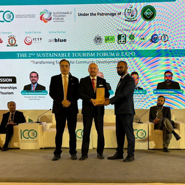 Başkan Ülken, Pakistan'da AYTO'yu temsil etti