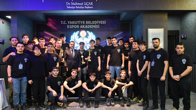 Yakutiye Belediyesi "Liselerarası FİFA26 Espor Turnuvası" düzenledi