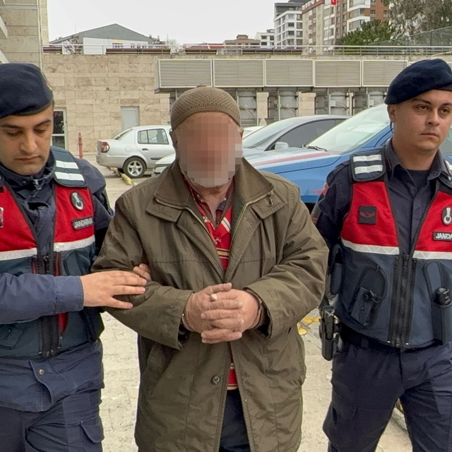 Kardeş kavgası kanlı bitti: 71 yaşındaki ağabey kardeşini darp etti