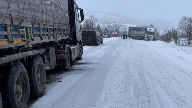 TIR kaydı, uluslararası kara yolu ulaşıma kapandı
