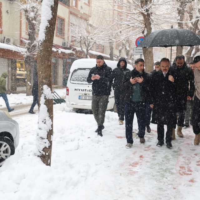 Vali Kızılkaya: "Karla mücadelede tüm ekipler seferber edildi"