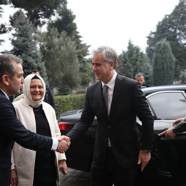 AK Parti Genel Başkan Yardımcısı Yalçın, Balıkesir'de konuştu: