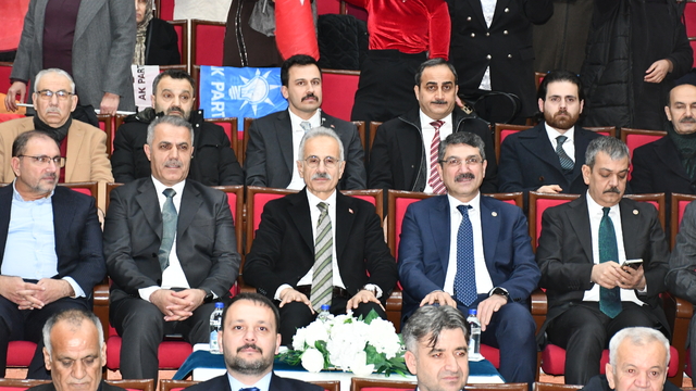 Ulaştırma ve Altyapı Bakanı Uraloğlu, Batman'da İl Danışma Meclisi Toplantısı'nda konuştu: