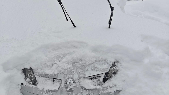 Çambaşı Yaylası'nda kar kalınlığı 2 metreye ulaştı, araçlar kar altında kaldı