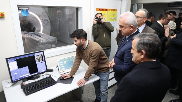 Muş'ta yapay zeka destekli MR cihazı hizmete girdi