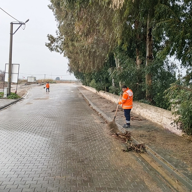 Efeler Belediyesi'nde yağmur mesaisi
