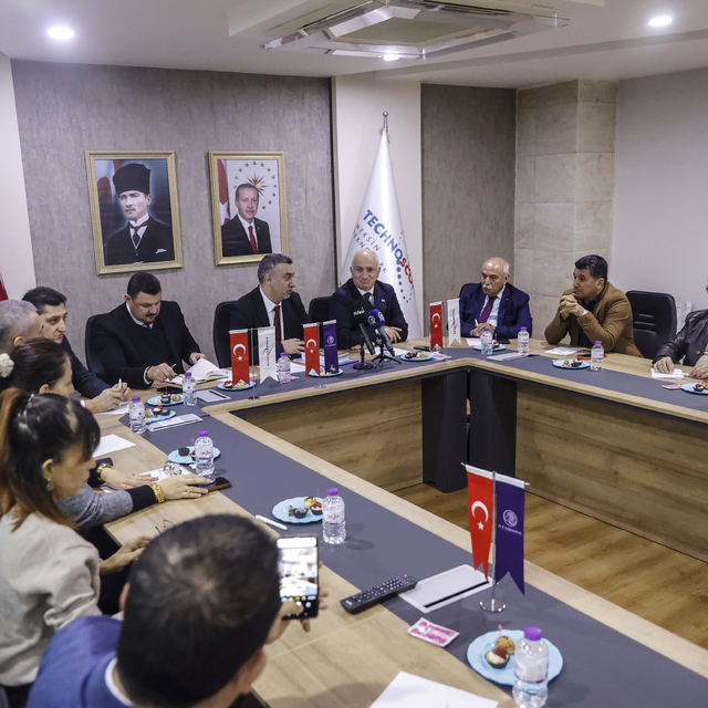 Mersin Teknokent'te kurulan turizm şirketinin yetkilileri sektör temsilcile...
