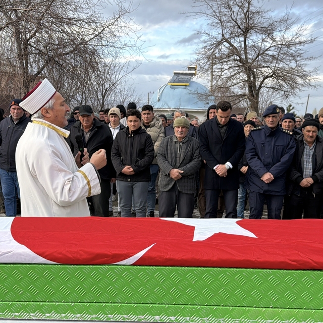 Afyonkarahisar'da 96 yaşında hayatını kaybeden Kore gazisi toprağa verildi