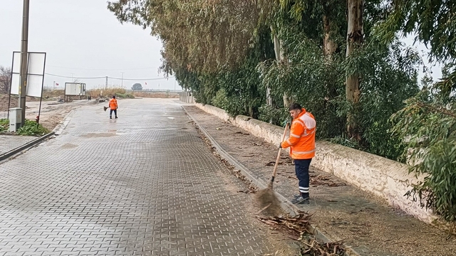 Efeler Belediyesi'nde yağmur mesaisi