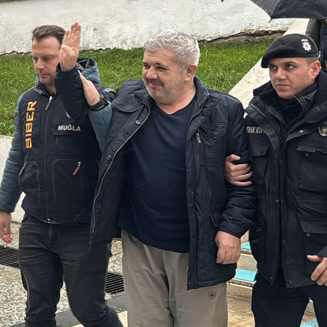 'Sakaraltı Sakarüstü' sanal medya hesabına yönelik operasyon; 8 gözaltı (2)