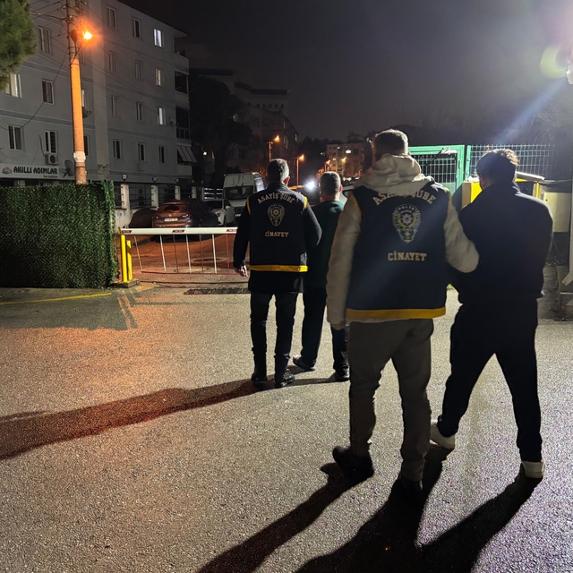 Manisa'da silahlı kuyumcu soygunu: 2 şüpheli yakalandı