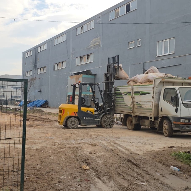 Bursa'da forkliftten düşen kişi yaşamını yitirdi