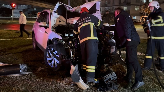 Kazaya karışan araçta yangın paniği