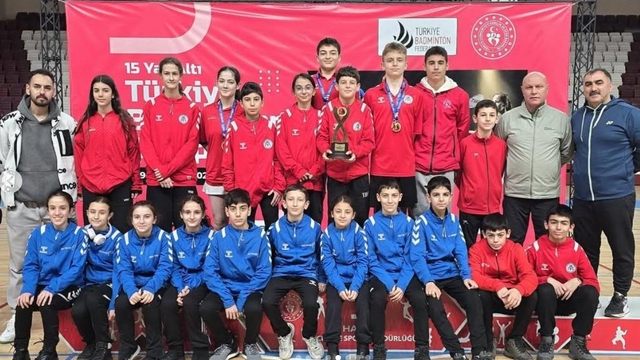 Badminton'da Erzincan rüzgârı: 3 şampiyonluk, 1 ikincilik